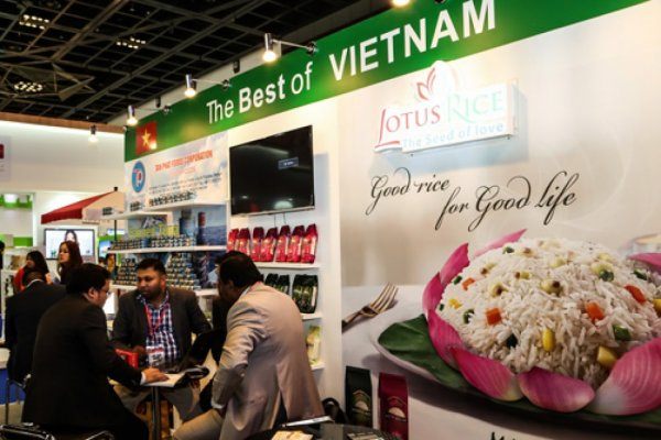141224_hinh_anh_hat_gao_viet_nam_tai_hoi_cho_gulfood_dubai_2017